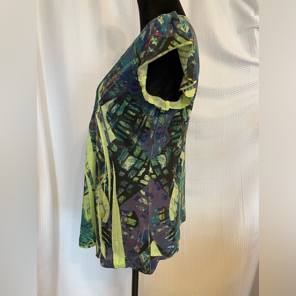 Apt. 9 v-neck embroidered tie dye short sleeve blouse size medium - Picture 3 of 7